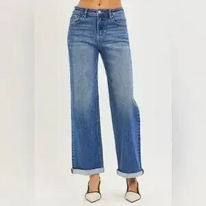 ZARA High Rise Relaxed Ankle Straight Cuff Jeans
